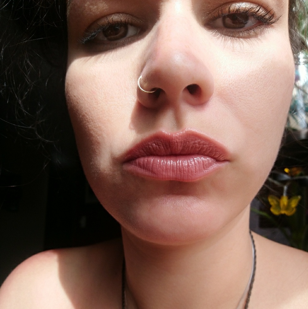 Meet your Posher, Davina